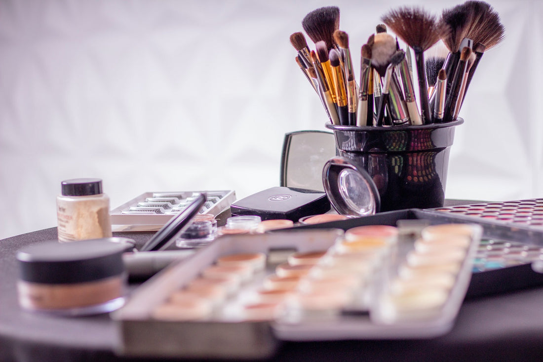 Using Make Up to conceal Acne