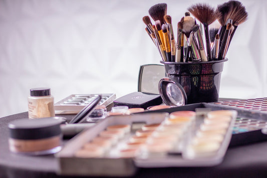 Using Make Up to conceal Acne